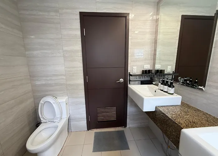 Sunset By The Bay, Modern 3br Near Okada, Moa & Naia *