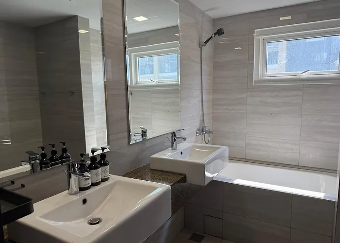 Sunset By The Bay, Modern 3br Near Okada, Moa & Naia Apartamento